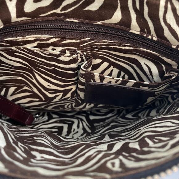 Brighton women's koda black & brown soft leather crossbody. - Picture 15 of 16